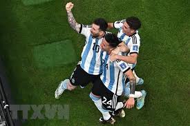 打进新赛季联赛首球，凯恩社媒晒照庆祝：漂亮的客场胜利！